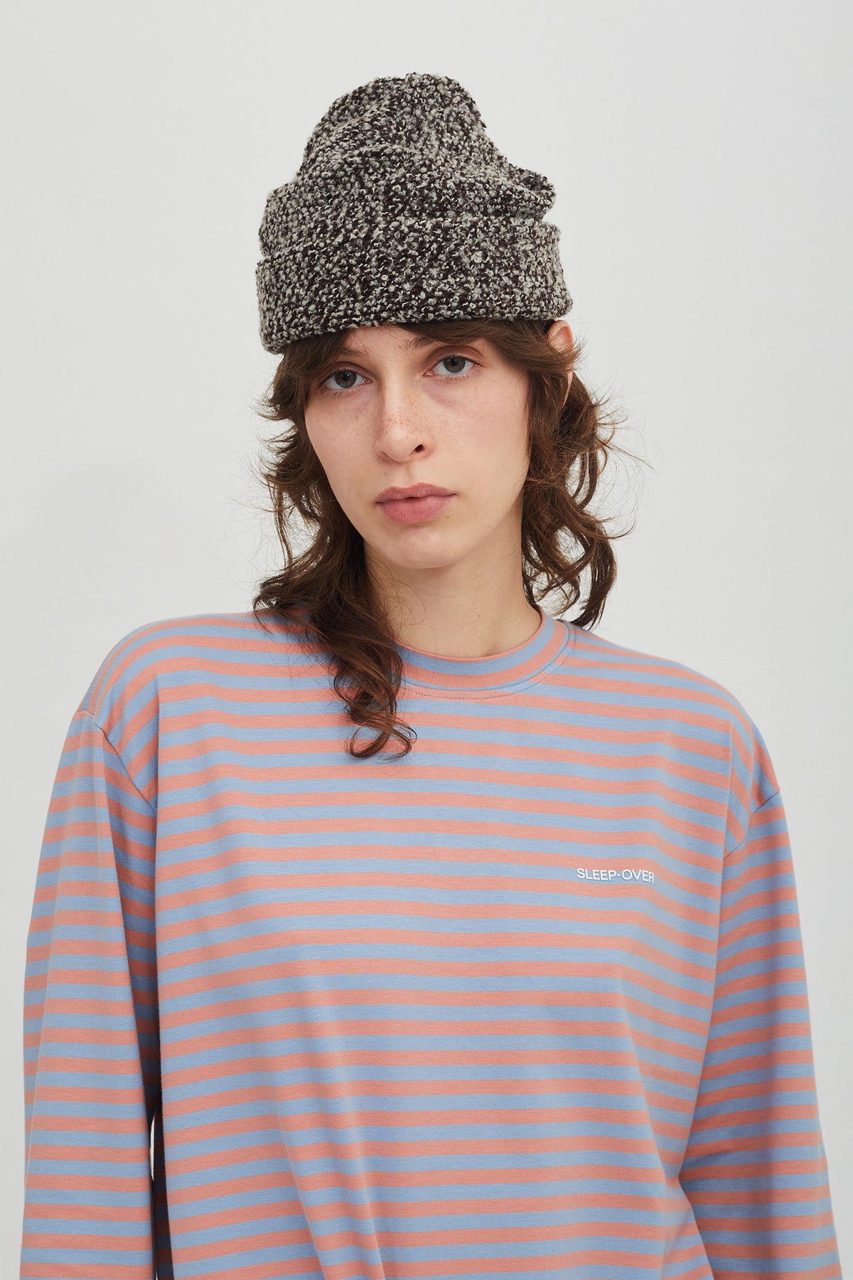 BEANIE DELE