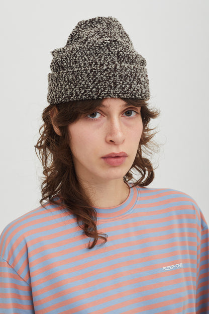 BEANIE DELE